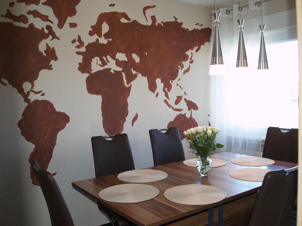 Ferienwohnung Leon Sinsheim Zimmer foto